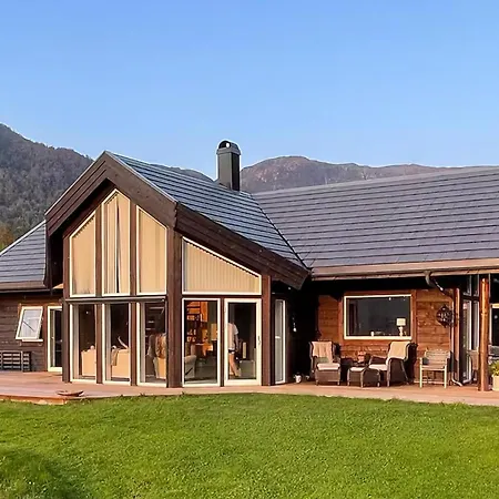 Feriehus Sunny With Fjord Views In Redal