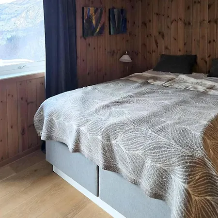 Sunny With Fjord Views In Redal Naustdal i Sunnfjord